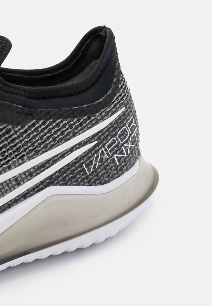 Nike Performance COURT REACT VAPOR NXT - Multicourt Tennis Shoes - Black/white 6 Nike Performance COURT REACT VAPOR NXT - Multicourt Tennis Shoes - Black/white - Image 6