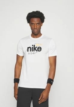 Nike Performance TEE WILD CLASH - Sports T-shirt - Summit White