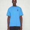 Nike Performance TEE SUSTAINABLE - Print T-shirt - University Blue