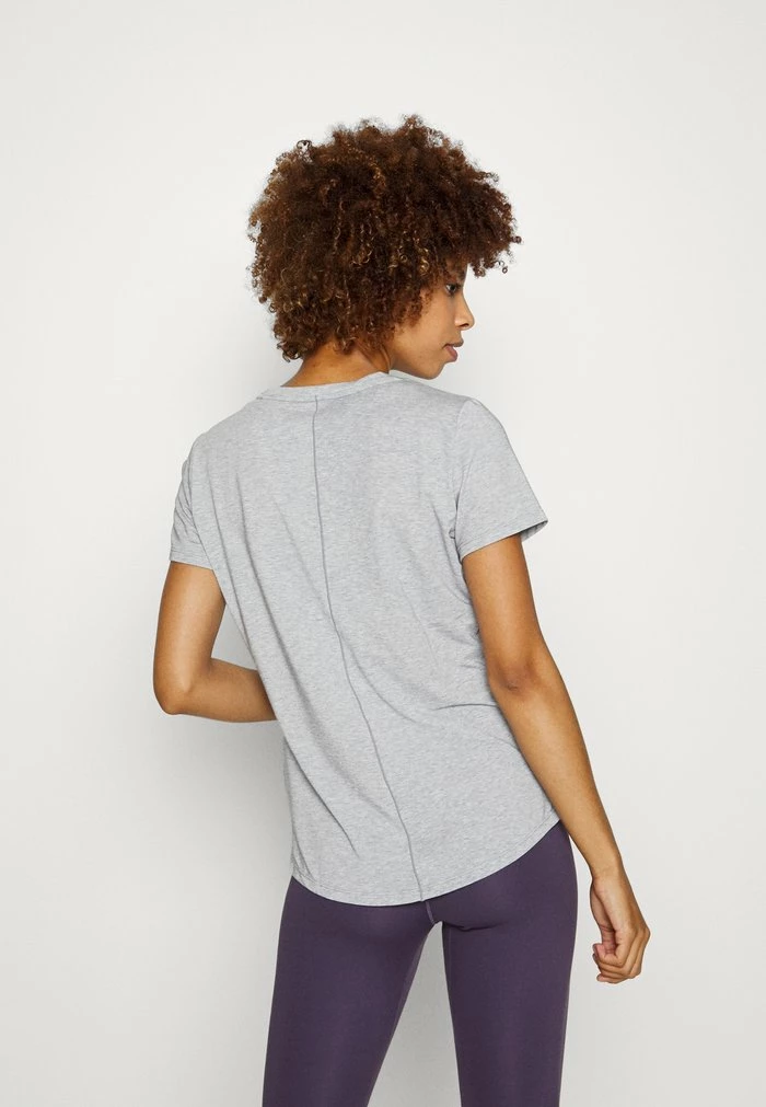 Nike Performance W NK ONE LUXE DF SS STD - Basic T-shirt - Particle Grey 3 Nike Performance W NK ONE LUXE DF SS STD - Basic T-shirt - Particle Grey - Image 3