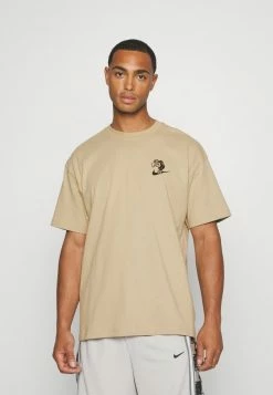 Nike Performance TEE SUSTAINABLE - Print T-shirt - Limestone 7 Nike Performance TEE SUSTAINABLE - Print T-shirt - Limestone -Nike Performance store 508a853236ca4c3cb5bd42e11dfe15cc