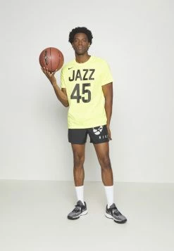 Nike Performance NBA DONOVAN MITCHELL UTAH JAZZ NAME & NUMBER TEE - Club Wear - Yellow Strike -Nike Performance store 55c5360f1851411aae5ba22efec04ece