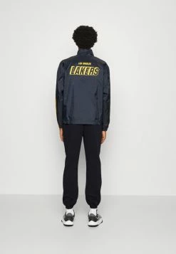 Nike Performance NBA LOS ANGELES LAKERS COURTSIDE PANT - Club Wear - Black -Nike Performance store 56cacb9e51cc4daea76058bd99d05957