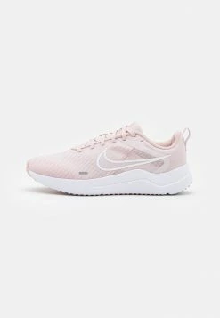 Nike Performance W DOWNSHIFTER 12 - Neutral Running Shoes - Barely Rose/white/pink Oxford