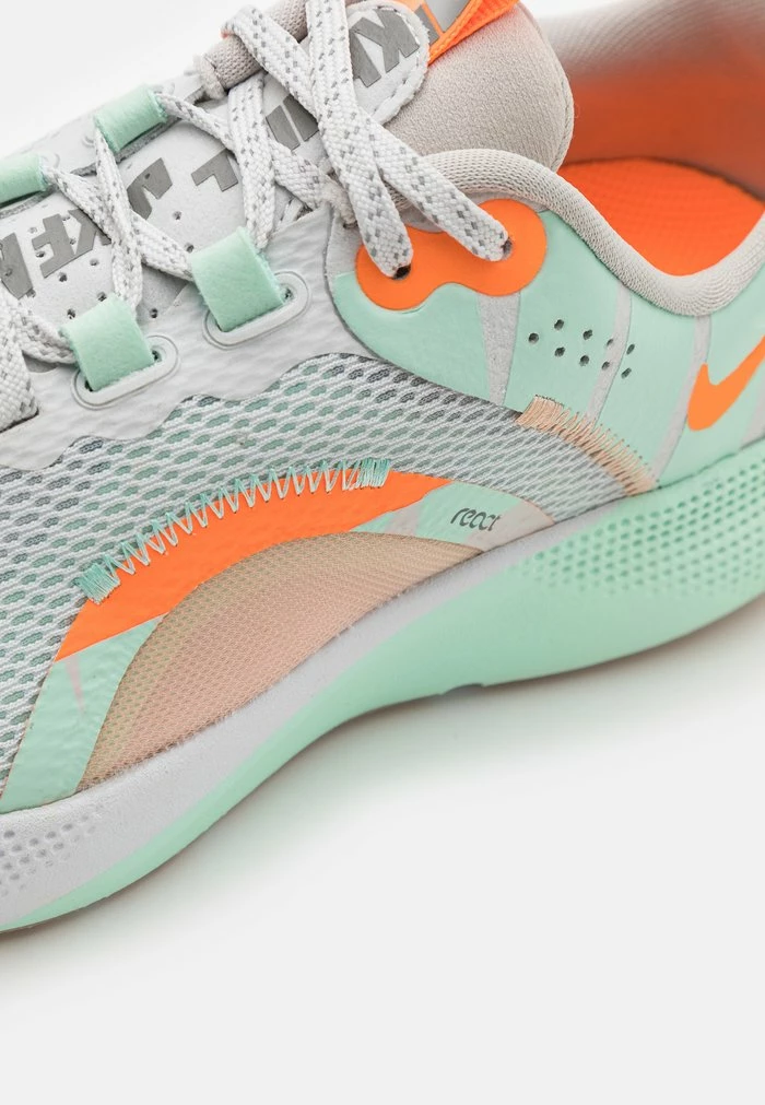 Nike Performance W REACT ESCAPE RN 2 PRM - Neutral Running Shoes - Photon Dust/total Orange/mint Foam/metallic Pewter/light Iron Ore/gum Dark Brown 6 Nike Performance W REACT ESCAPE RN 2 PRM - Neutral Running Shoes - Photon Dust/total Orange/mint Foam/metallic Pewter/light Iron Ore/gum Dark Brown - Image 6