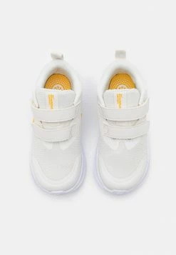 Nike Performance STAR RUNNER 3 UNISEX - Neutral Running Shoes - Phantom/multi-color/white/university Gold -Nike Performance store 5a4b51f4abf54530b8d6a3b57d3886a8