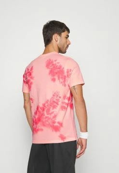 Nike Performance TEE BBALL - Print T-shirt - Bleached Coral -Nike Performance store 5bc38aec0e2b44508d007c3f653ade34