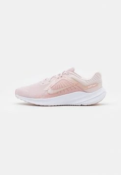 Nike Performance WMNS QUEST 5 - Neutral Running Shoes - Barely Rose/rose Whisper/pink Oxford/white
