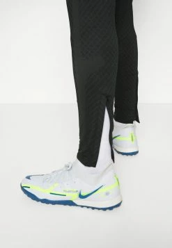 Nike Performance FC BARCELONA STRIKE PANT - Tracksuit Bottoms - Black/dark Steel Grey 11 Nike Performance FC BARCELONA STRIKE PANT - Tracksuit Bottoms - Black/dark Steel Grey -Nike Performance store 6127282b91e047ffb2abdfc188b70612