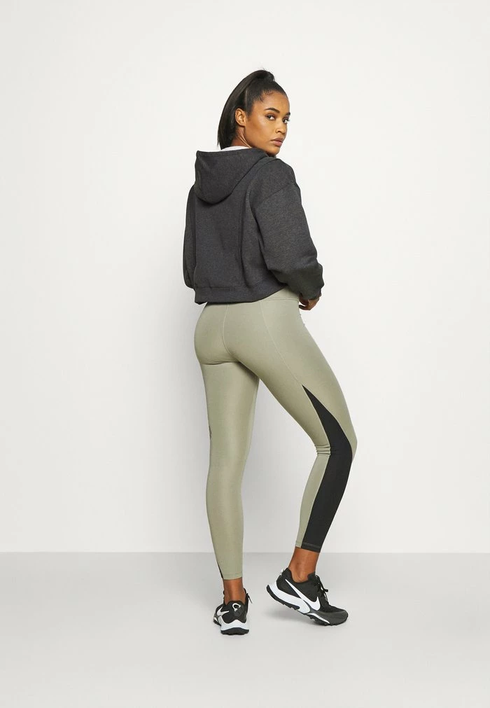 Nike Performance Hoodie - Black Heather 3 Nike Performance Hoodie - Black Heather - Image 3