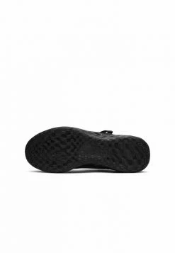 Nike Performance NIKE REVOLUTION 6 FLYEASE UNISEX - Neutral Running Shoes - Black Dark Smoke Grey Black -Nike Performance store 645d7233e53048619eb38a4c35a3681e