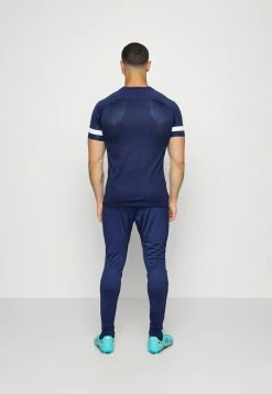 Nike Performance CHEALSEA LONDON STRIKE TRACKPANT - Club Wear - College Navy/white -Nike Performance store 6562e3c682984fe5b576a697de72bec3