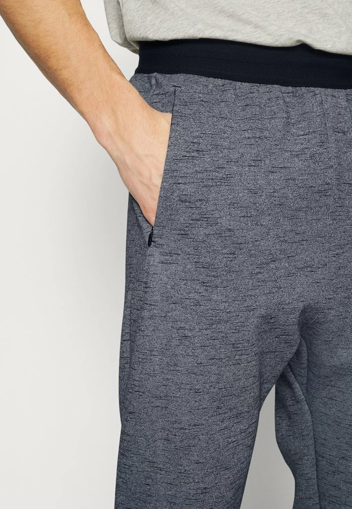 Nike Performance PANT EARTH DAY - Tracksuit Bottoms - Black/iron Grey 5 Nike Performance PANT EARTH DAY - Tracksuit Bottoms - Black/iron Grey - Image 5