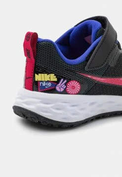 Nike Performance REVOLUTION 6 NN UNISEX - Neutral Running Shoes - Black/very Berry/lapis 11 Nike Performance REVOLUTION 6 NN UNISEX - Neutral Running Shoes - Black/very Berry/lapis -Nike Performance store 6970852cf2994d5cb679a135aeefa461