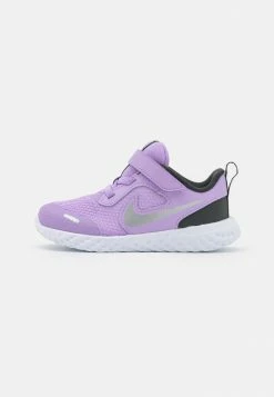 Nike Performance REVOLUTION 5 UNISEX - Neutral Running Shoes - Lilac/metallic Silver/dark Smoke Grey/white