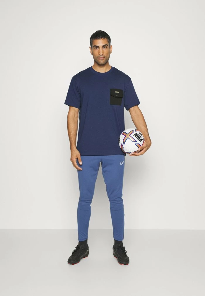 Nike Performance FRANCE FFF CITY MADE - National Team Wear - Midnight Navy/black/metallic Gold 2 Nike Performance FRANCE FFF CITY MADE - National Team Wear - Midnight Navy/black/metallic Gold - Image 2