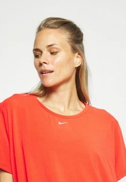 Nike Performance W NK ONE LUXE DF SS STD - Basic T-shirt - Chile Red 9 Nike Performance W NK ONE LUXE DF SS STD - Basic T-shirt - Chile Red -Nike Performance store 6efbeb226066486da4f71235a2fadd32