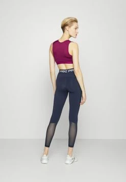 Nike Performance AIR BRA - Medium Support Sports Bra - Sangria -Nike Performance store 6fc015000be849b087b02ce3f08a55f9