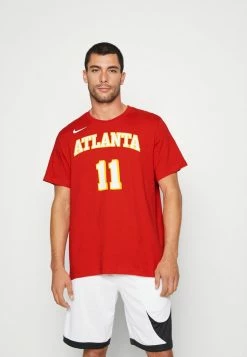 Nike Performance NBA TRAE YOUNG ATLANTA HAWKS NAME AND NUMBER TEE - Print T-shirt - University Red/young Trae