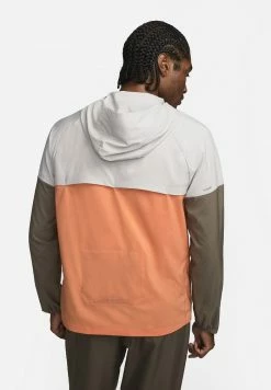 Nike Performance Running Jacket - Lt Iron Ore/orange Trance/olive Grey/reflective Silv -Nike Performance store 71410b6a16d046c7970faeec5b411090