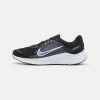 Nike Performance WMNS QUEST 5 - Neutral Running Shoes - Black/white/iron Grey/dark Smoke Grey
