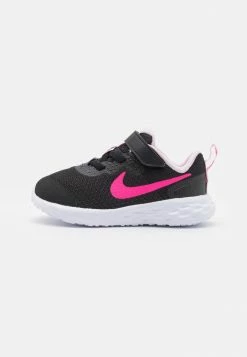 Nike Performance REVOLUTION 6 NN TDV UNISEX - Neutral Running Shoes - Black/hyper Pink/pink Foam