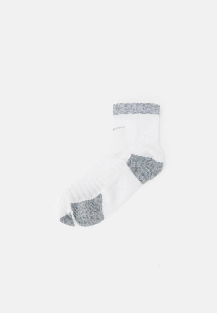 Nike Performance SPARK CUSH ANKLE UNISEX - Sports Socks - White/reflective 1 Nike Performance SPARK CUSH ANKLE UNISEX - Sports Socks - White/reflective