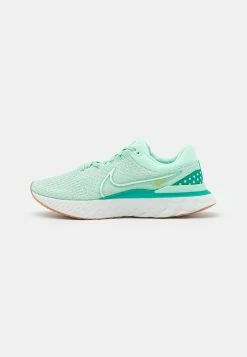 Nike Performance REACT INFINITY RUN 3 - Neutral Running Shoes - Mint Foam/summit White/enamel Green/neptune Green/gum Med Brown/yellow Ochre