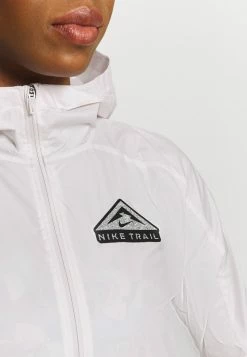 Nike Performance TRAIL - Running Jacket - Light Soft Pink/smoke Grey/black -Nike Performance store 78c8f562083c4f20b3b36ad0e1f31142