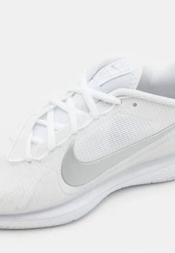 Nike Performance COURT AIR ZOOM VAPOR PRO - Multicourt Tennis Shoes - White/metallic Silver -Nike Performance store 7919af98baf5448bbbc3c67898dc302f