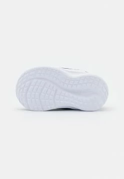 Nike Performance DOWNSHIFTER 11 - Neutral Running Shoes - Black/white 10 Nike Performance DOWNSHIFTER 11 - Neutral Running Shoes - Black/white -Nike Performance store 7aa3235d8bdb40c4acc3d55ac686ae38