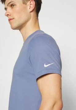 Nike Performance TEE HYPERLOCAL - Print T-shirt - Ashen Slate -Nike Performance store 7b172e7db58748c39185a58d39283d54