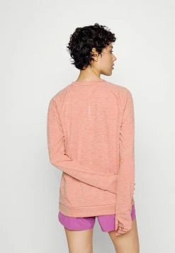 Nike Performance PACER CREW - Long Sleeved Top - Madder Root -Nike Performance store 7ccf5e48a2ca4204b1d8969f08d6ae53