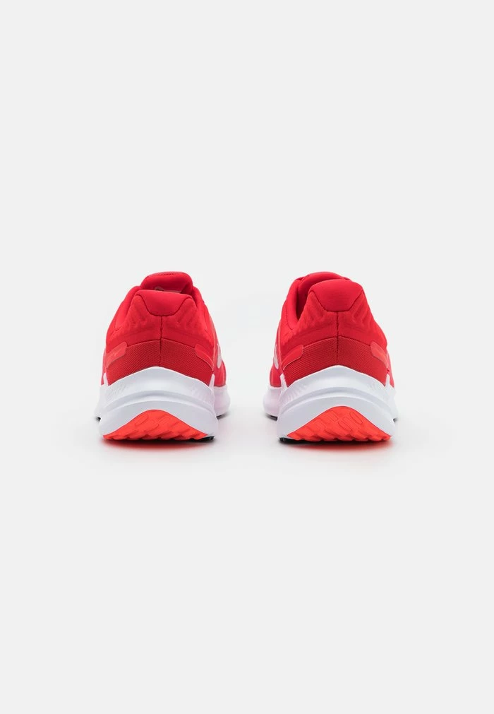 Nike Performance WMNS QUEST 5 - Neutral Running Shoes - University Red/white/bright Crimson/black 3 Nike Performance WMNS QUEST 5 - Neutral Running Shoes - University Red/white/bright Crimson/black - Image 3