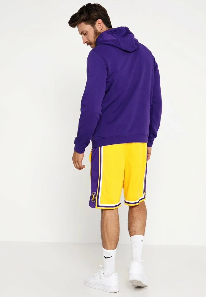 Nike Performance LA LAKERS NBA SWINGMAN SHORT - Sports Shorts - Amarillo/field Purple/white 3 Nike Performance LA LAKERS NBA SWINGMAN SHORT - Sports Shorts - Amarillo/field Purple/white - Image 3