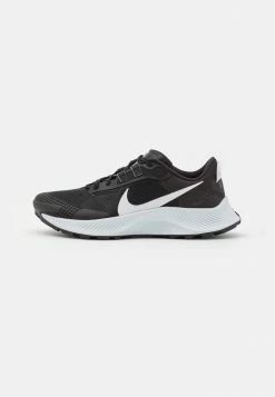Nike Performance PEGASUS TRAIL - Trail Running Shoes - Black/pure Platinum/dark Smoke Grey