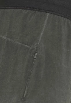 Nike Performance YOGA 2 IN 1 - Sports Shorts - Anthracite/gray -Nike Performance store 80f558044efa478cb789bd4e92060323