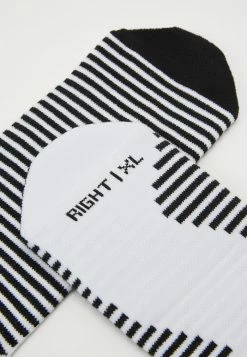 Nike Performance SQUAD CREW UNISEX - Sports Socks - White/black -Nike Performance store 820df9816bfd495cb8594f3e97e45445