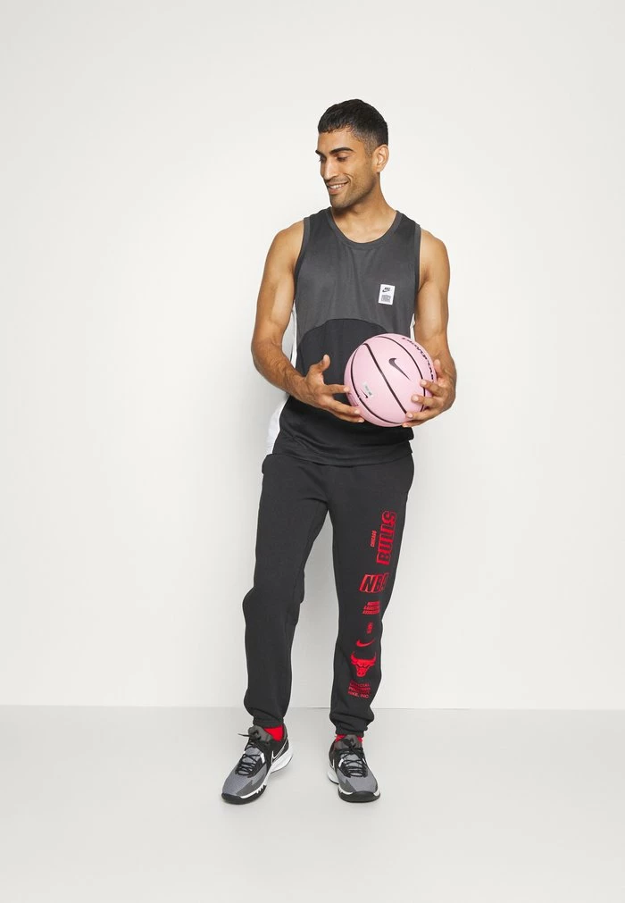 Nike Performance NBA CHICAGO BULLS COURTSIDE PANT - Club Wear - Black 2 Nike Performance NBA CHICAGO BULLS COURTSIDE PANT - Club Wear - Black - Image 2