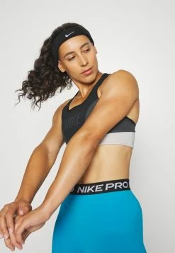Nike Performance LOGO BRA - Medium Support Sports Bra - Black/dark Smoke Grey/light Iron Ore -Nike Performance store 8465dbbc4ca04b43ae2641d727f08dbf