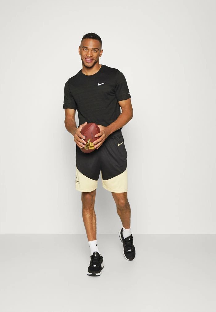 Nike Performance NFL NEW ORLEANS MENS DRI FIT SHORT - Sports Shorts - Black/team Gold 2 Nike Performance NFL NEW ORLEANS MENS DRI FIT SHORT - Sports Shorts - Black/team Gold - Image 2