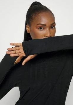 Nike Performance HOODIE - Hoodie - Black -Nike Performance store 882e8efe536843e6a2c23494f2a0b702