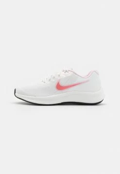 Nike Performance STAR RUNNER 3 SE - Neutral Running Shoes - Summit White/pink Gaze/pink Foam/black