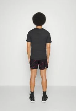 Nike Performance STRIDE DYE - Shorts - Black/(pink Foam) -Nike Performance store 8920a86baa7d449887f7c8b9dc8ad82e