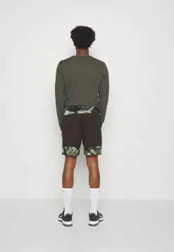 Nike Performance KNIT SHORT - Shorts - Velvet Brown/oil Green/(coconut Milk) -Nike Performance store 893bf5f99b5e41b3bcdec947e2fe94c7