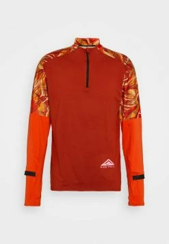 Nike Performance TRAIL - Sports T-shirt - Rugged Orange/mantra Orange/habanero Red -Nike Performance store 8ac09969d80942258f9d9ac5d0204f35