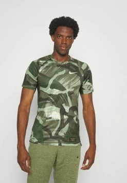 Nike Performance SLIM CAMO - Sports T-shirt - Velvet Brown/coconut Milk