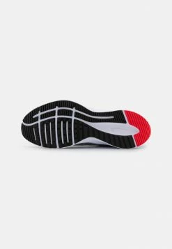 Nike Performance QUEST 4 - Neutral Running Shoes - Light Smoke Grey/black/siren Red/white -Nike Performance store 8f54351eda0e43e2a2fe190268920bca
