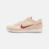 Nike Performance COURT AIR ZOOM VAPOR PRO - Multicourt Tennis Shoes - Pearl White/canyon Rust/white