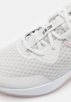 Nike Performance MC TRAINER - Training Shoe - Platinum Tint/metallic Silver -Nike Performance store 8fe645bd76154997baf2694ba747deed